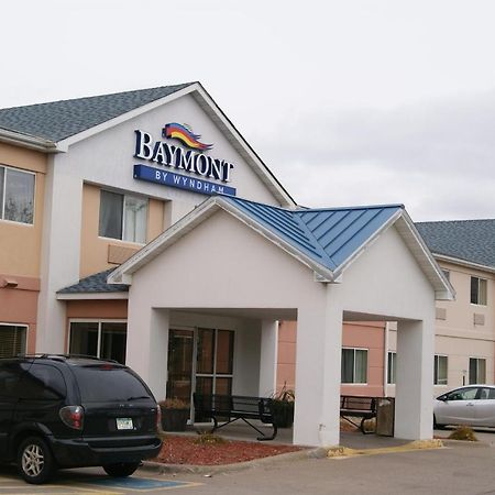 Baymont By Wyndham Coon Rapids Hotel Exterior photo
