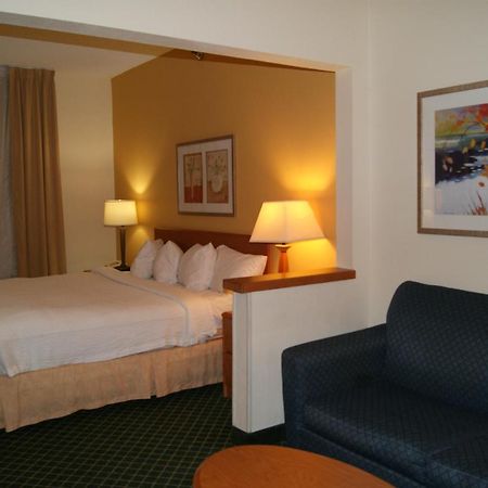Baymont By Wyndham Coon Rapids Hotel Exterior photo